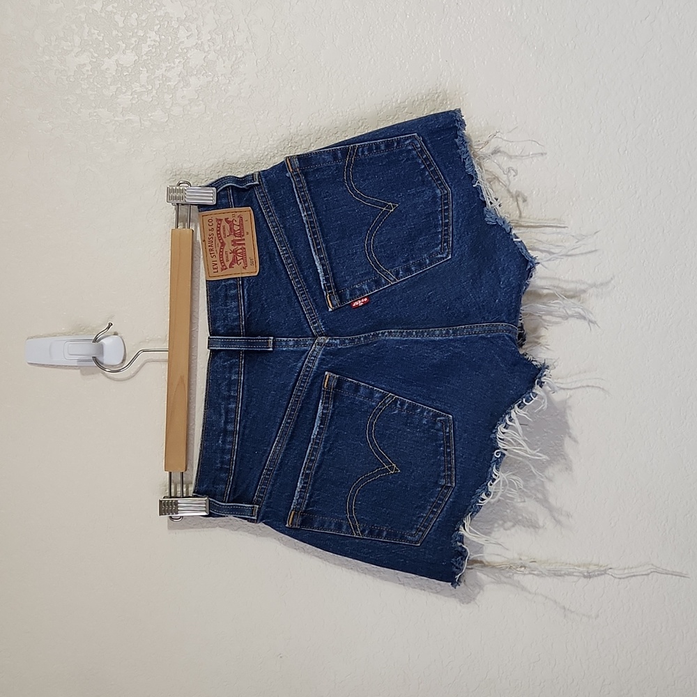 Levi's 501® Original Fit High Rise Women's Shorts Midnight Distressed Wash 24 - Picture 3 of 12